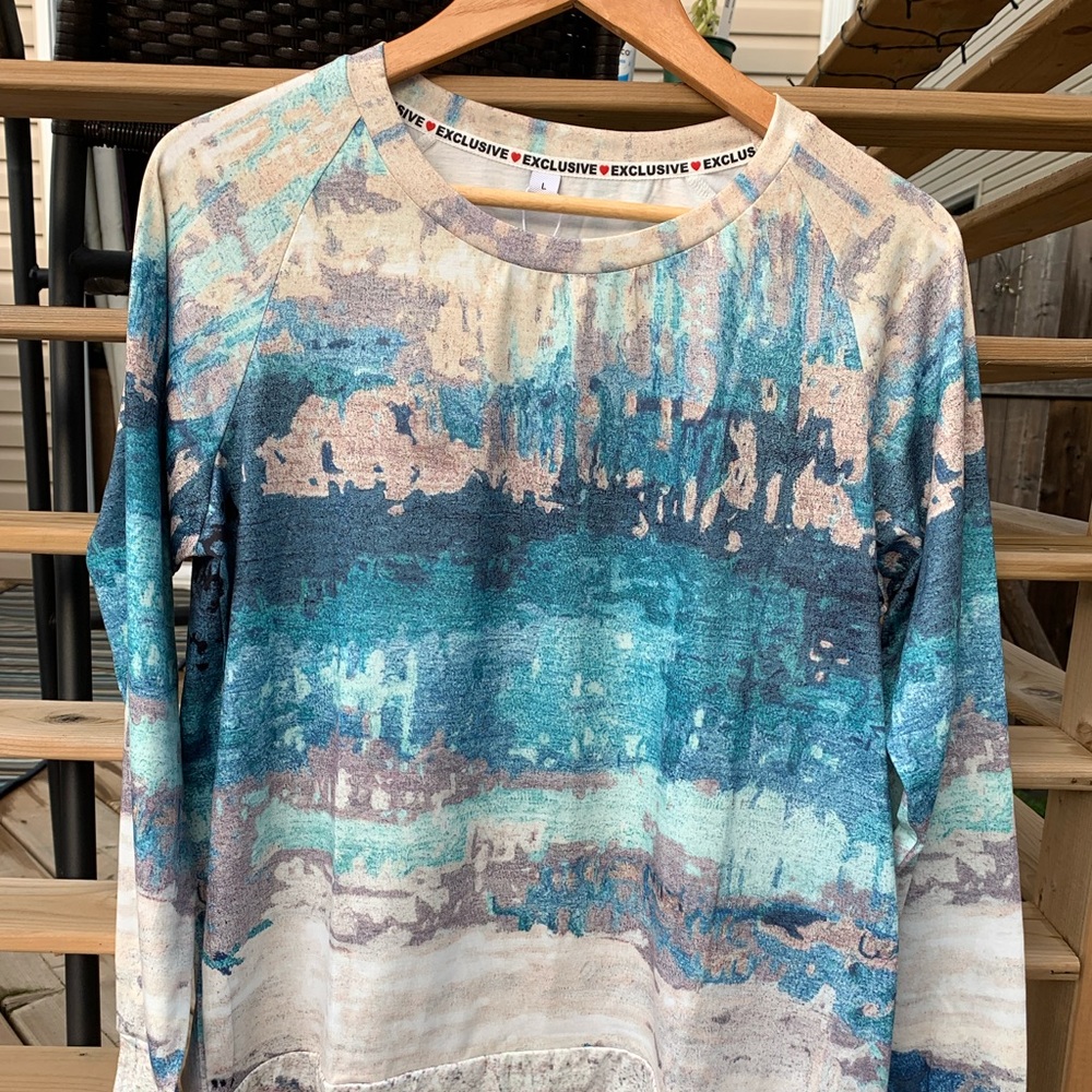 NWT Abstract Printed Long sleeve Top